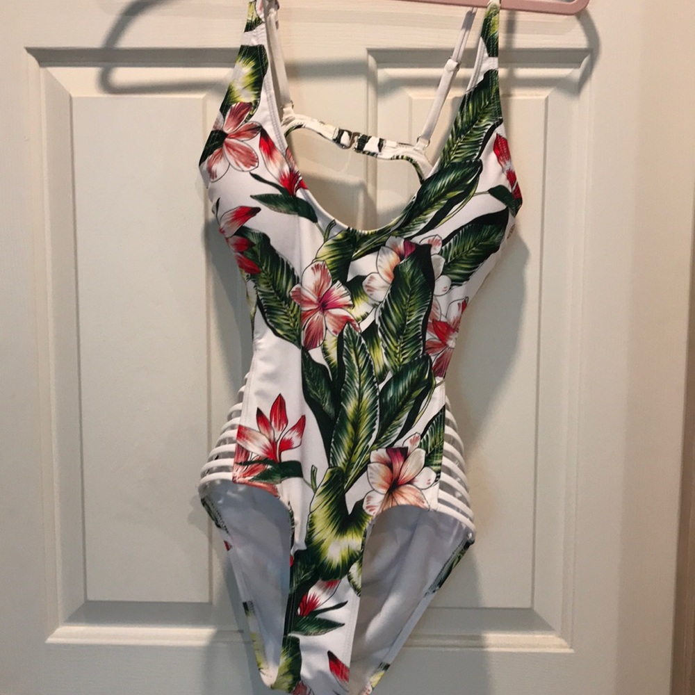 One Pc Swimsuit